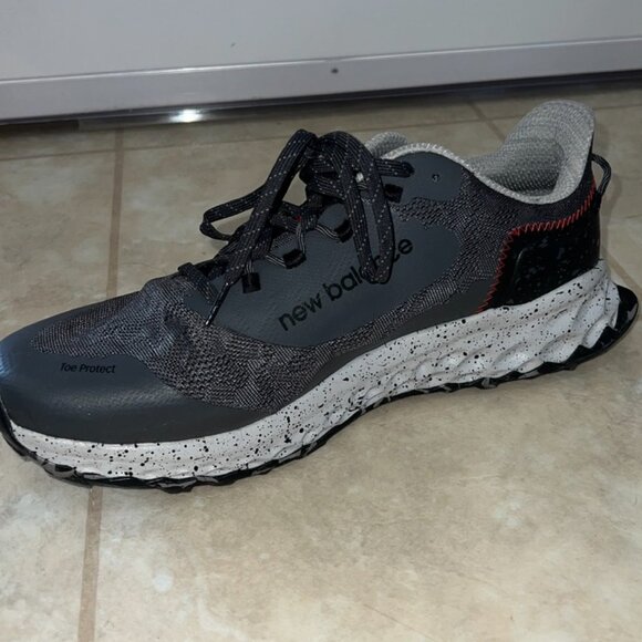 New Balance Mens Fresh Foam Garo Trail Running Shoe Size 11.5 extra wide 4E - Picture 4 of 8